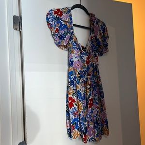 Medium, floral dress by Sugar Lips! Really cute, over sized sleeves!